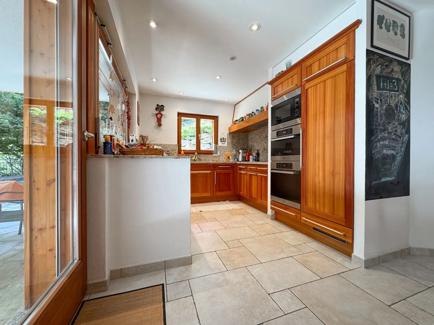 Magnificent chalet in a green setting! - Photo 2 of 13