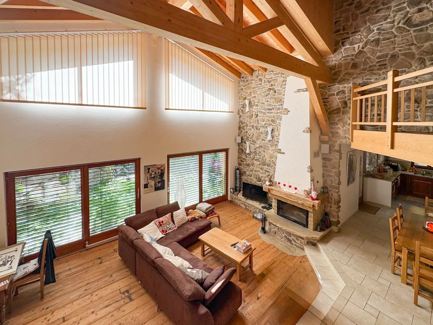 Magnificent chalet in a green setting! - Photo 4 of 13