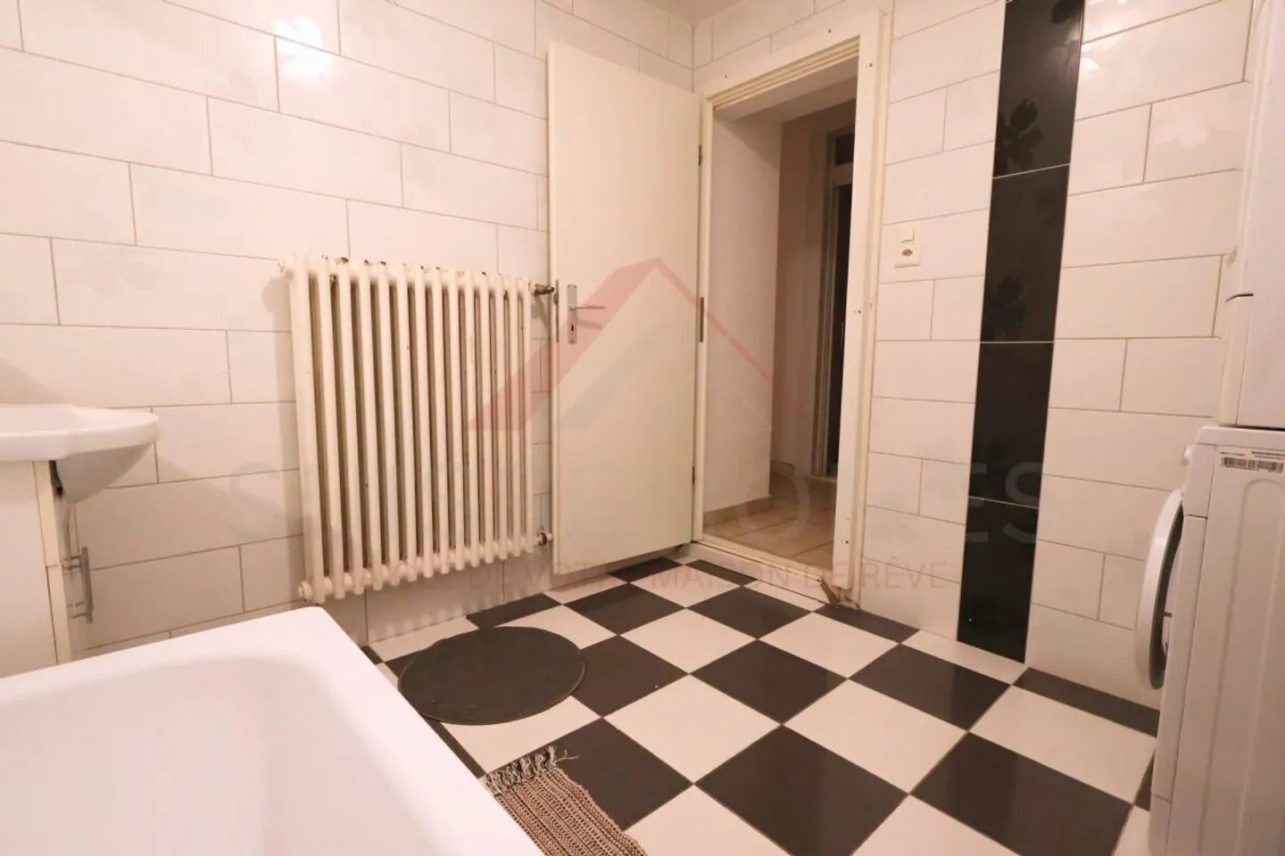 Maison spacieuse et lumineuse avec jardin et équipements de haute qualité - Photo 20 sur 22