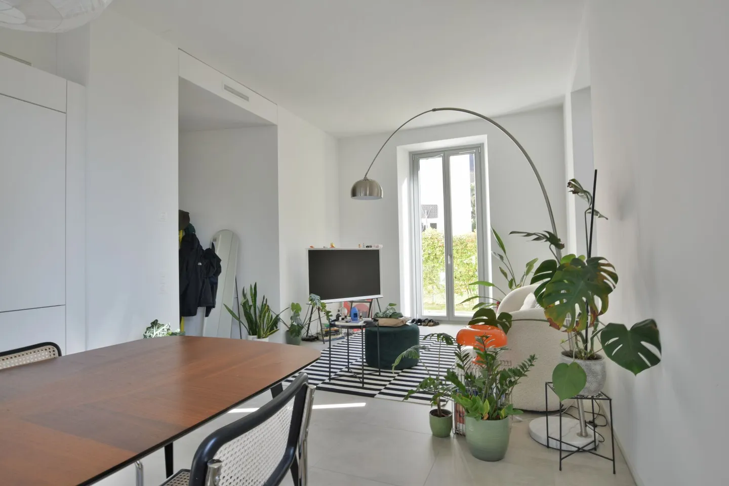 Spacious 2.5 room apartment for rent - Photo 2 of 10