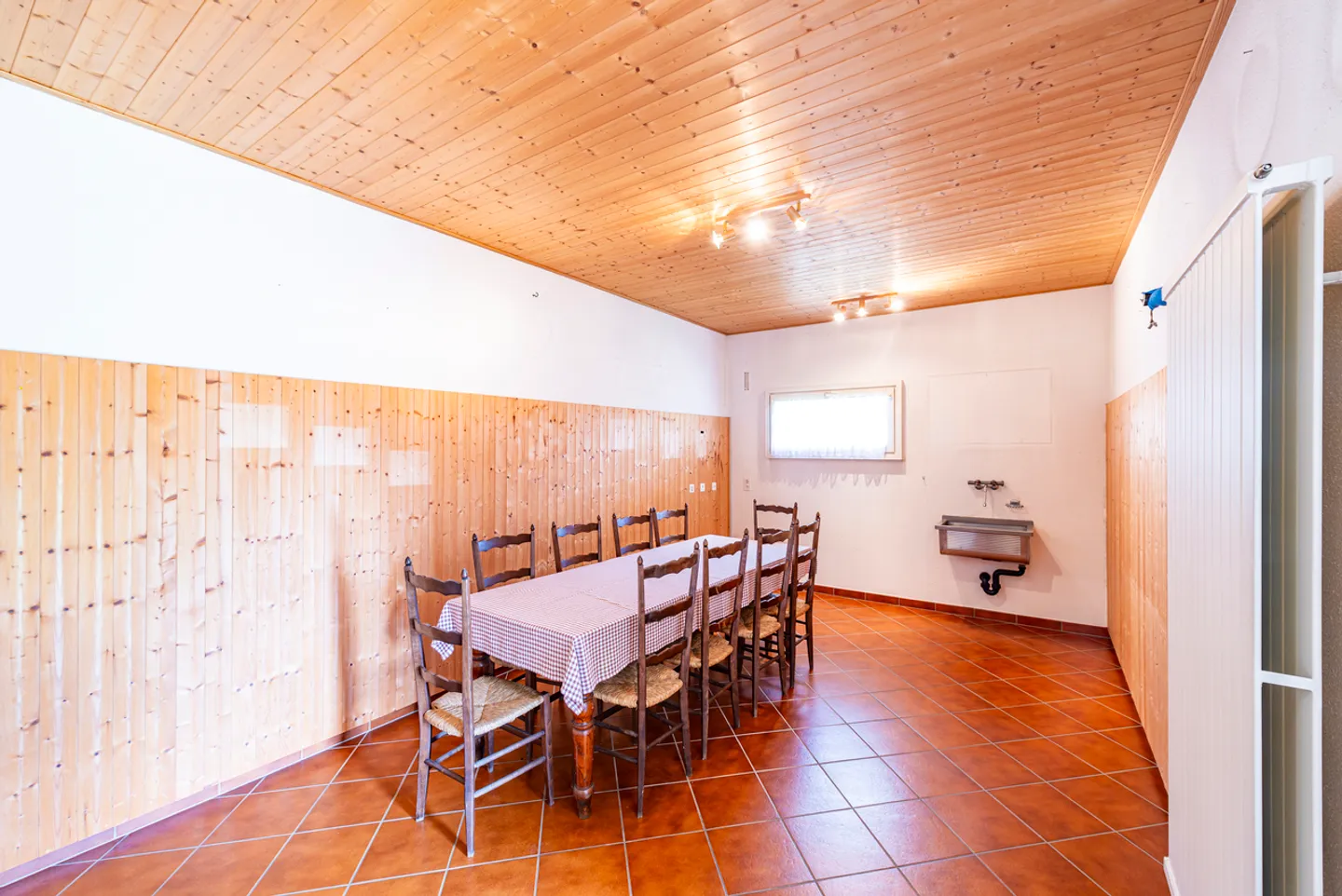 Charming Duplex Home - Photo 14 of 19