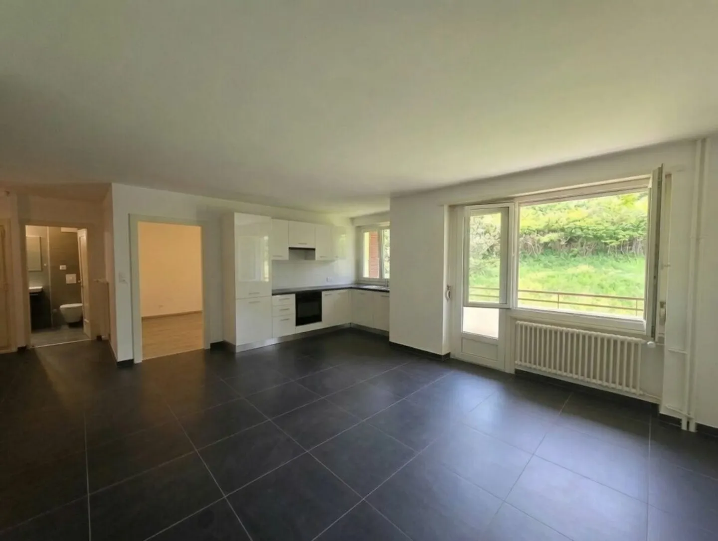 Modern Apartment in Locle - Photo 2 of 4