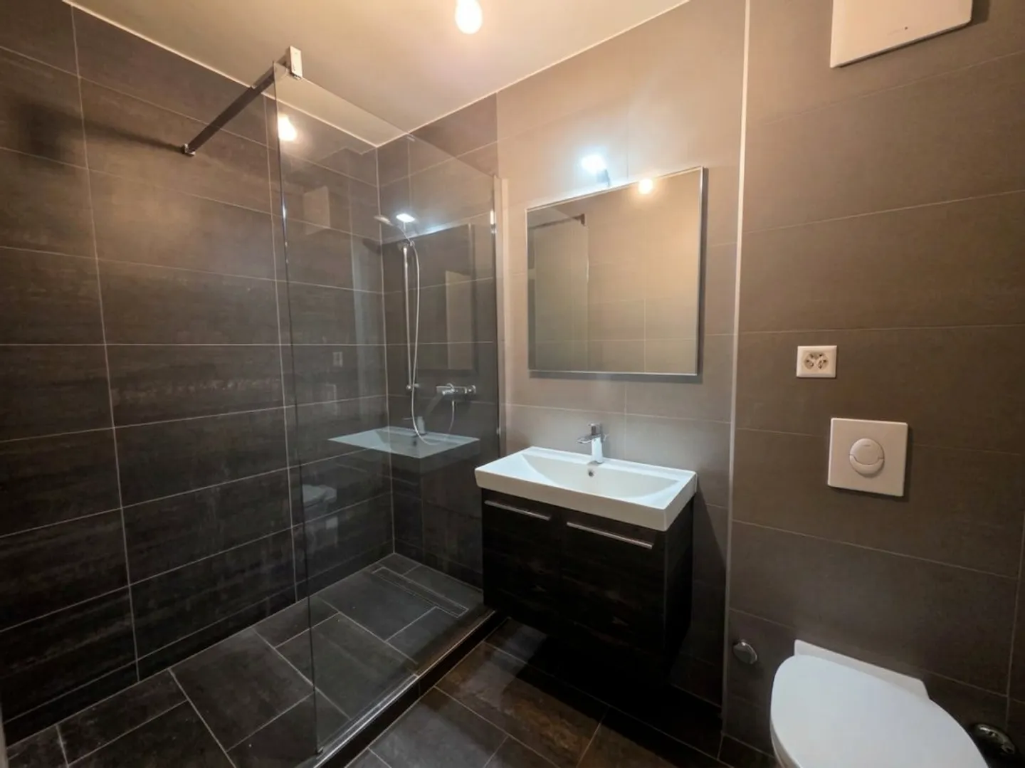 Modern Apartment in Locle - Photo 4 of 4