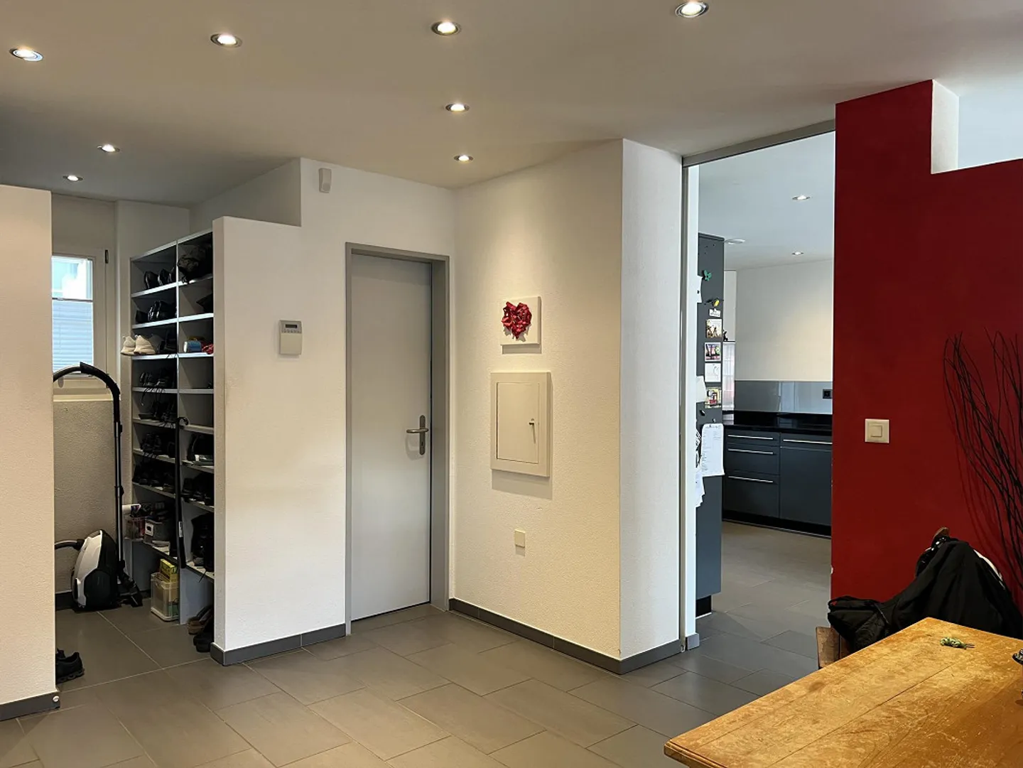 Ampia casa unifamiliare di 6,5 stanze con giardino - Foto 8 di 28