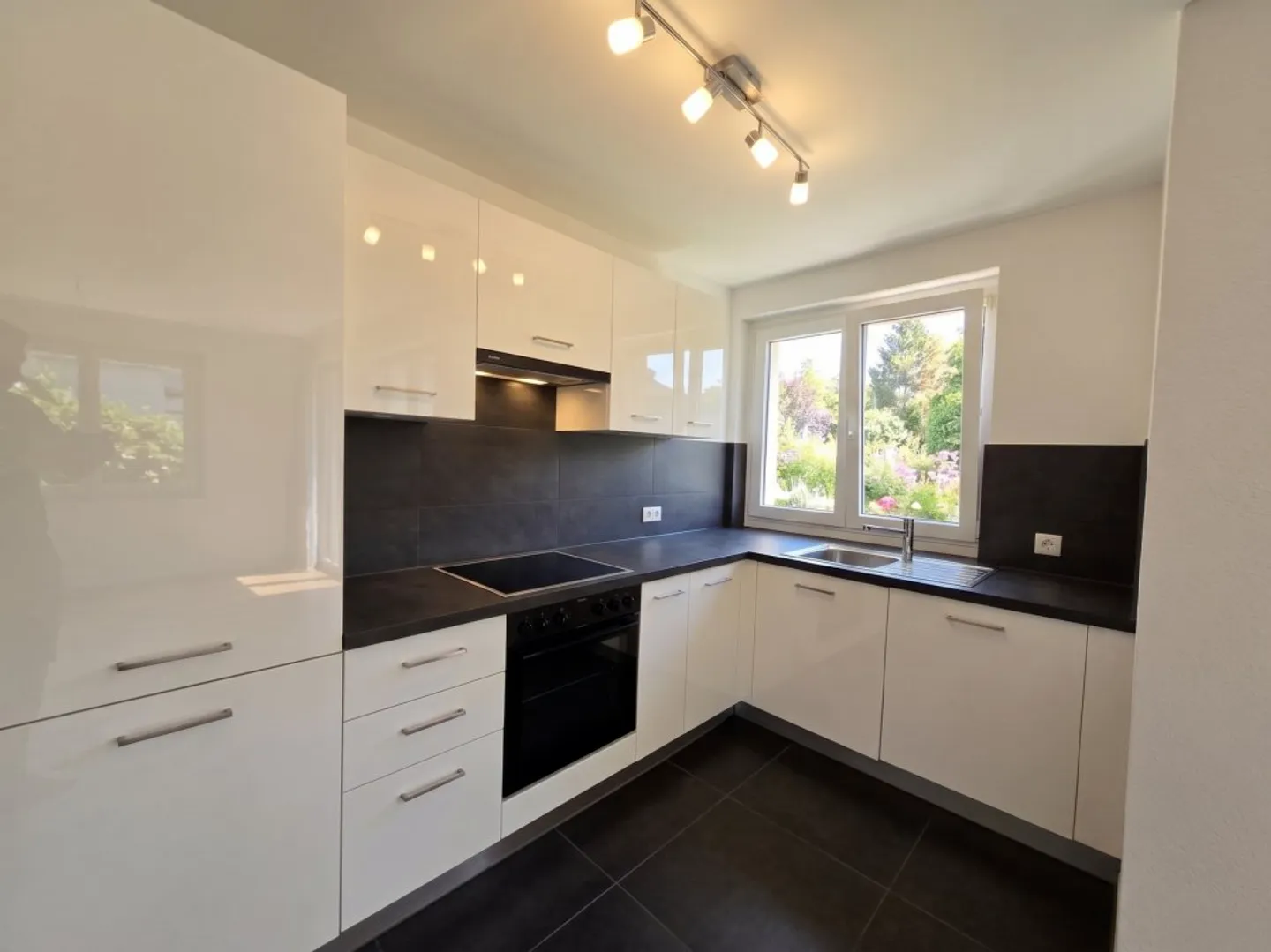 Modern Apartment in Locle - Photo 1 of 4