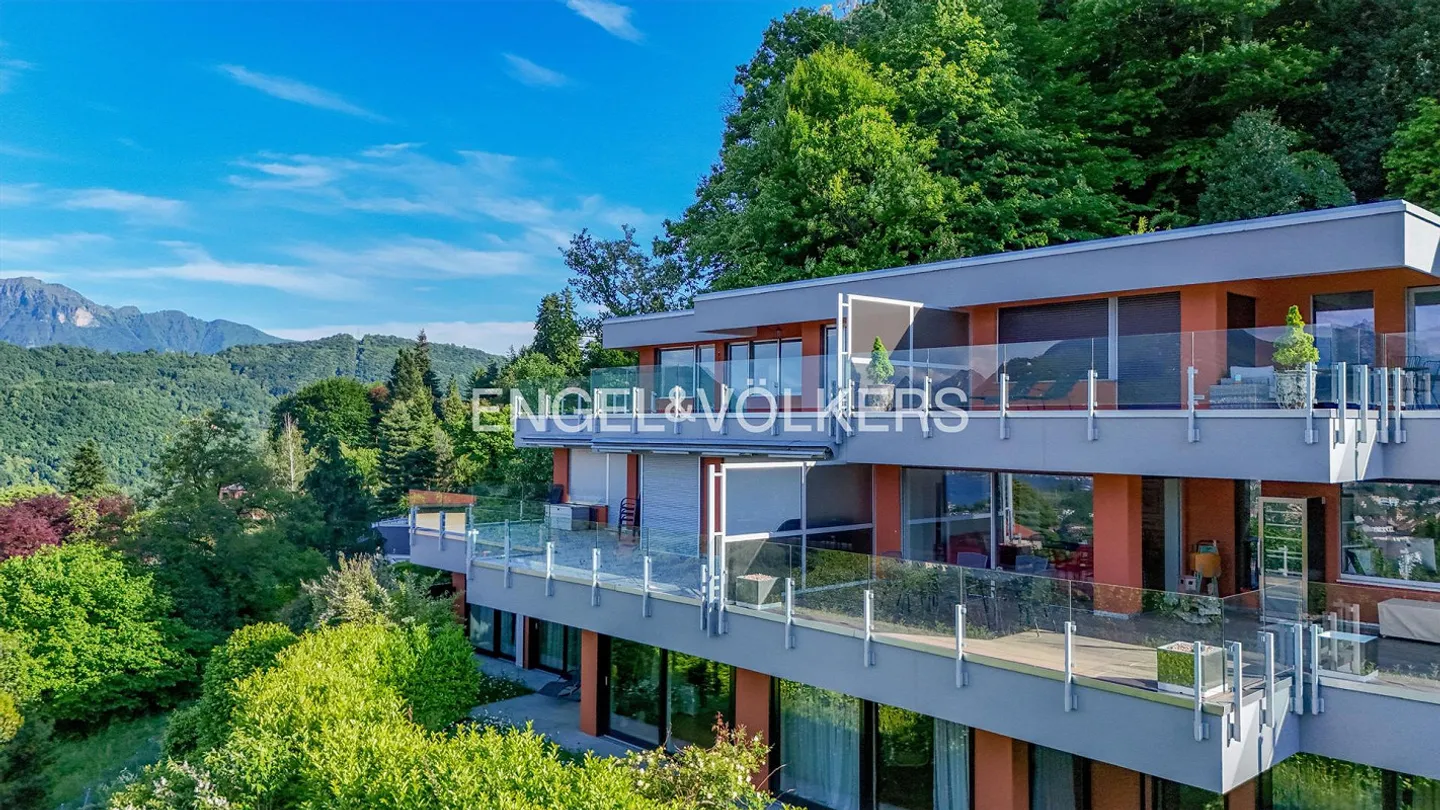 Oasis de tranquillité avec terrasse et vue sur le lac à Montagnola - Photo 2 sur 9