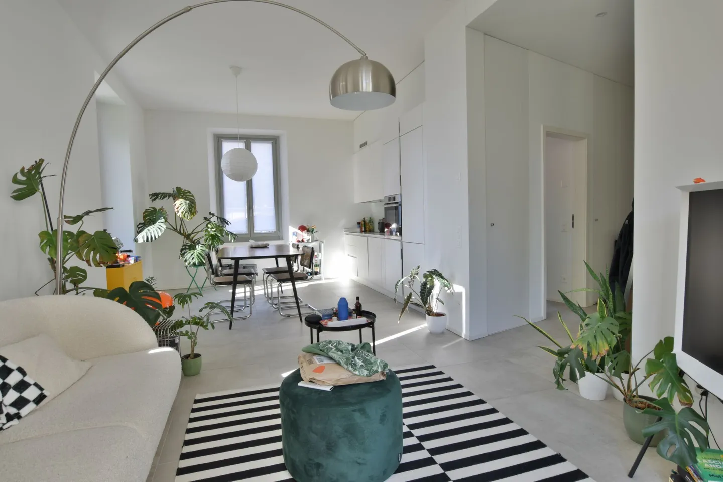 Spacious 2.5 room apartment for rent - Photo 3 of 10