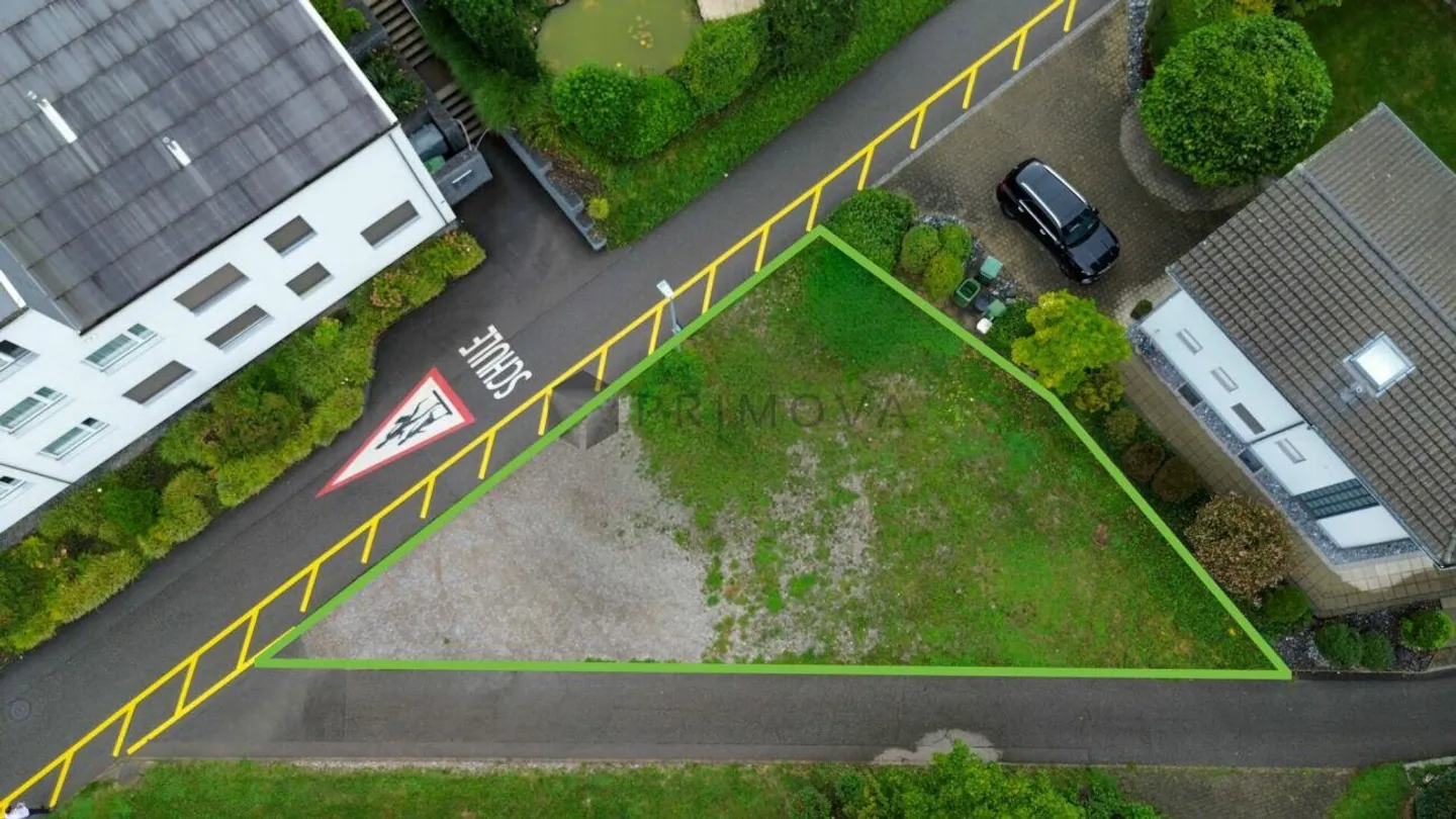 Plot with approved project at a bargain price - Photo 2 of 4