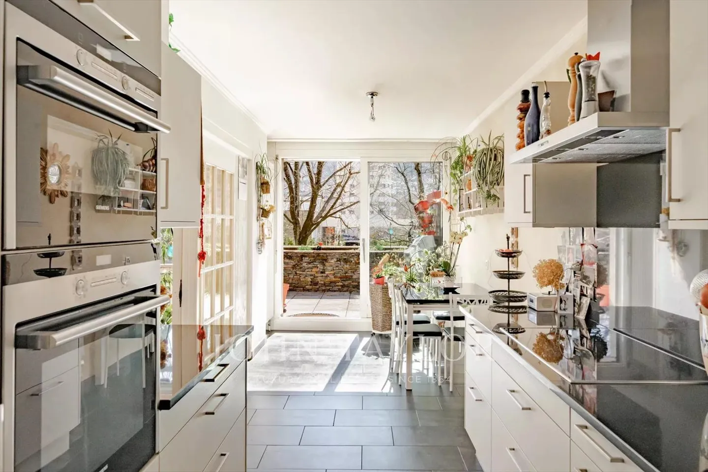 Appartement mit Terrasse und viel Charme - Foto 2 von 8