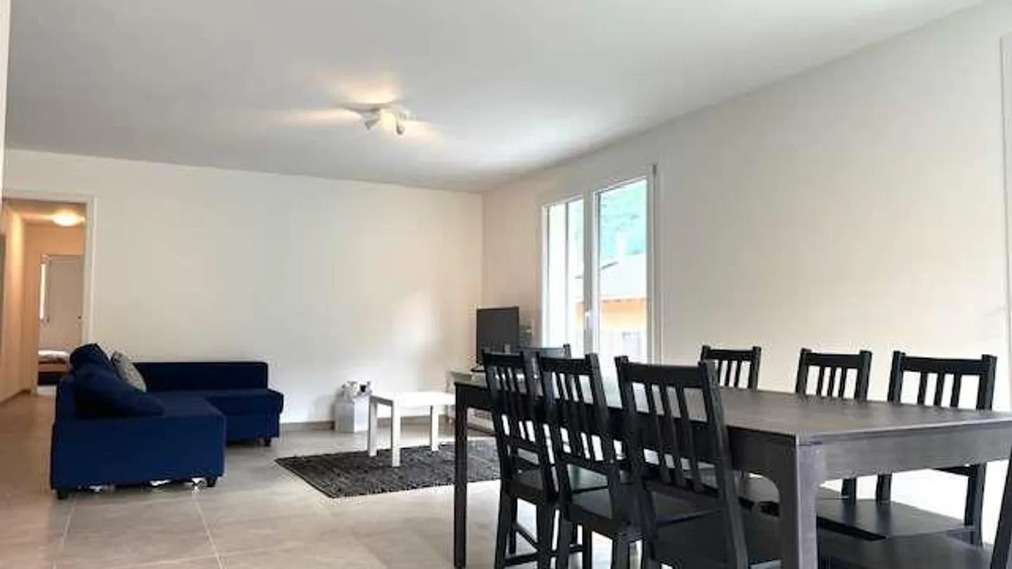 Nouvel appartement de 4,5 pièces avec jardin - Photo 3 sur 13