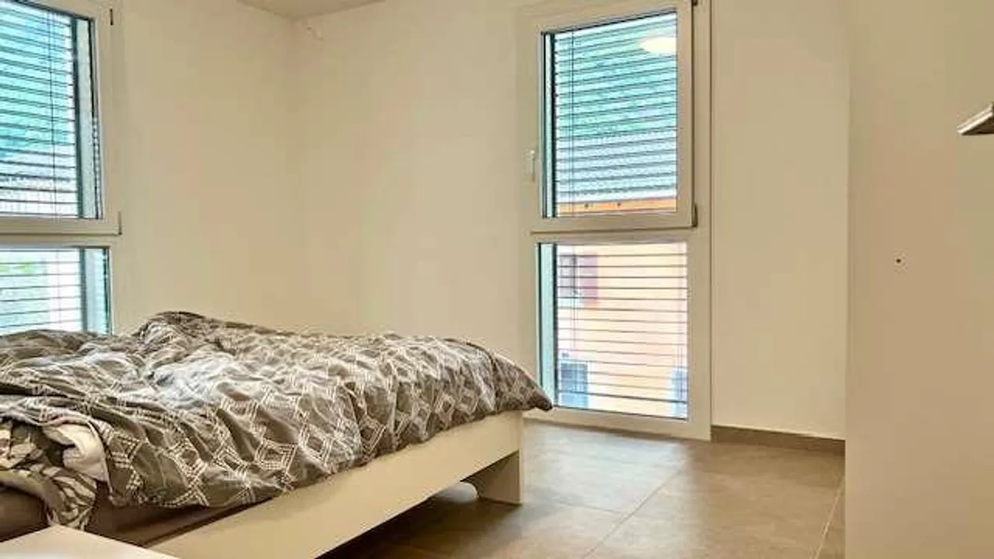 Nouvel appartement de 4,5 pièces avec jardin - Photo 10 sur 13