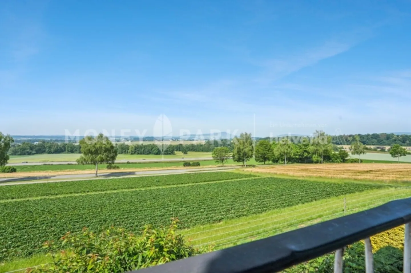 Ampia casa unifamiliare con appartamento indipendente in un ambiente naturale - Foto 12 di 13