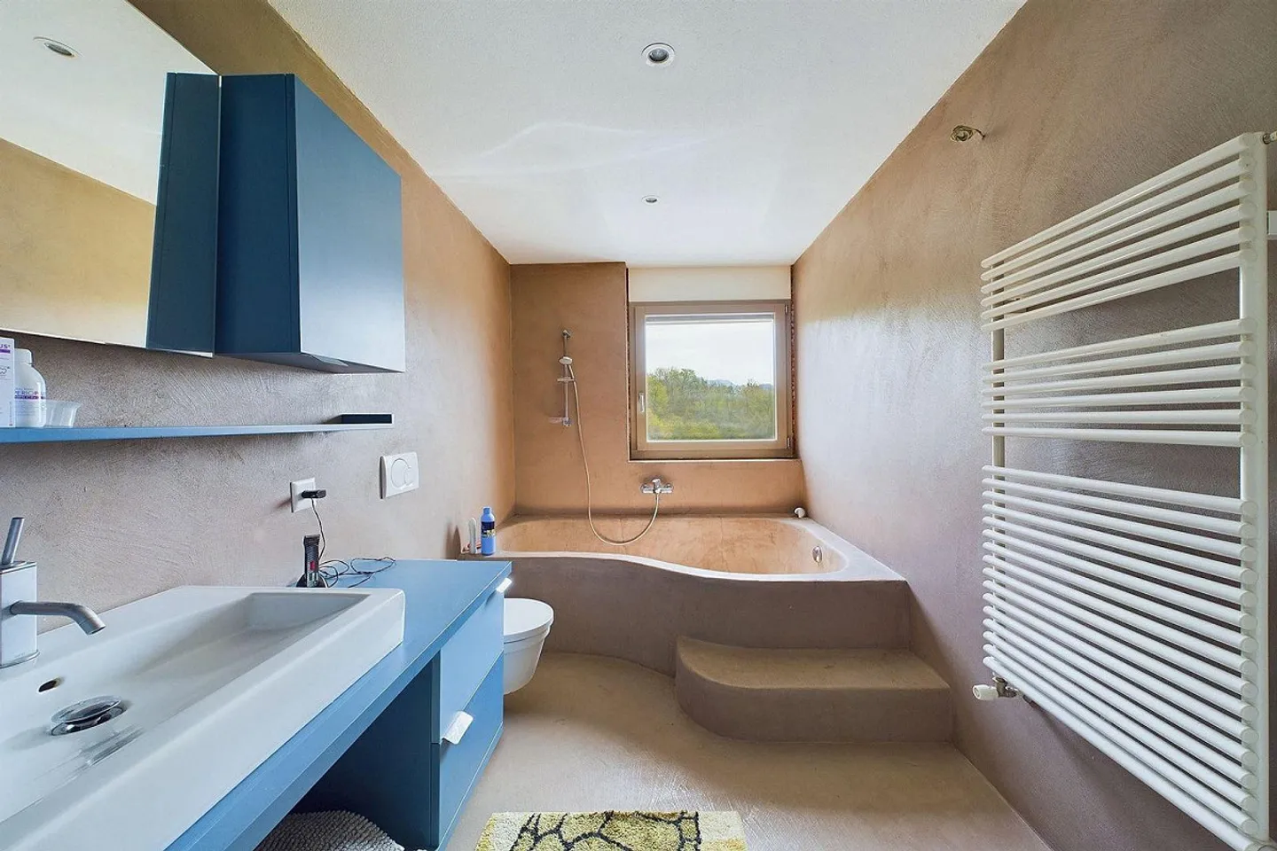 Maison unifamiliale avec bureau séparé idéale pour les familles - Photo 9 sur 10