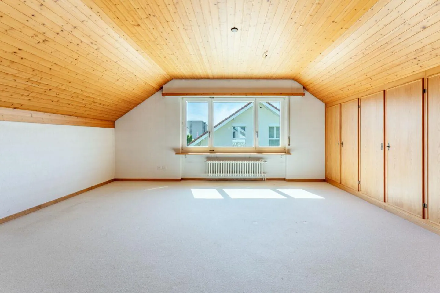 Very well-kept single-family house with phenomenal garden - Photo 13 of 15