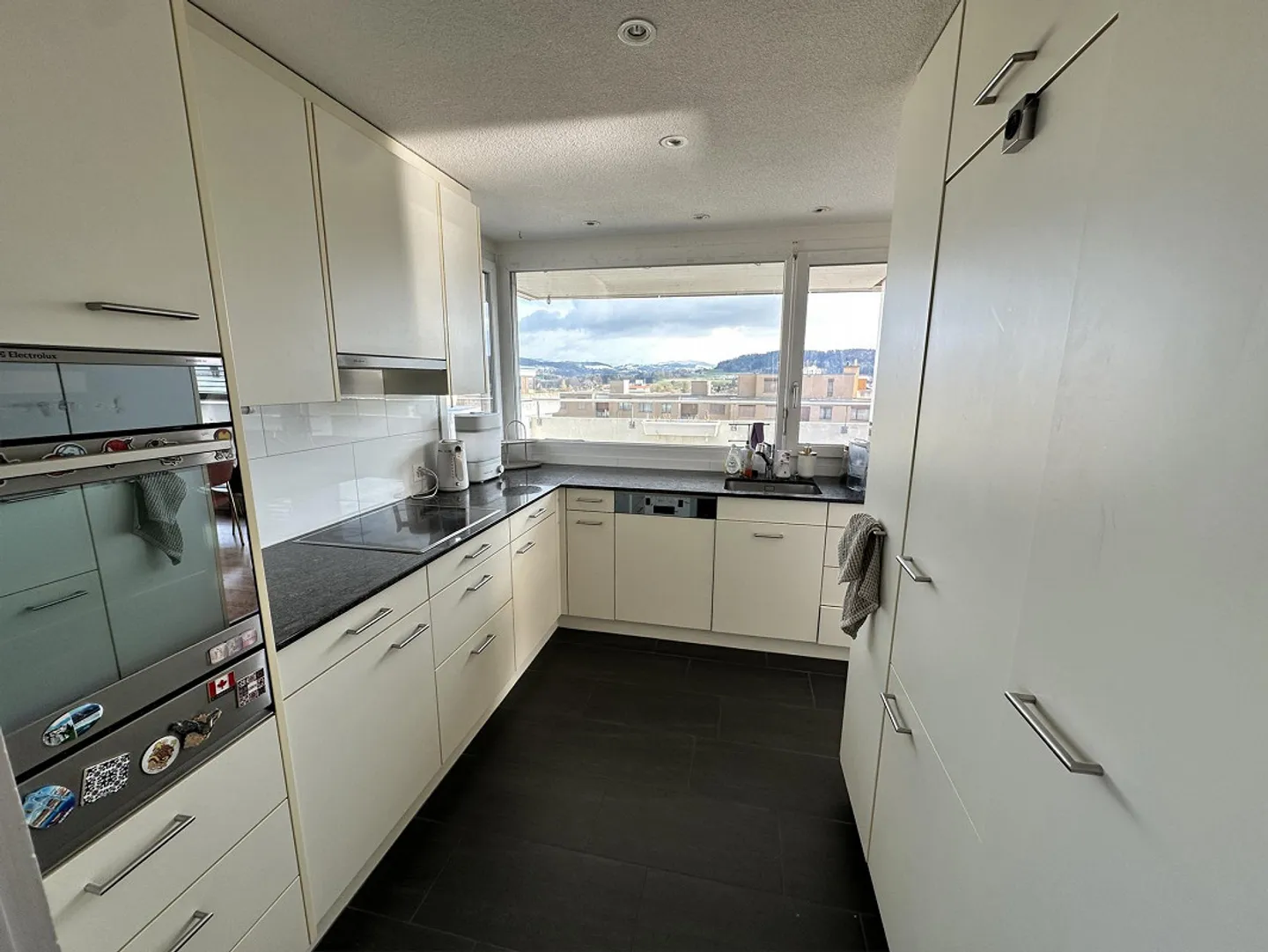 Attico con vista mozzafiato - Foto 5 di 13