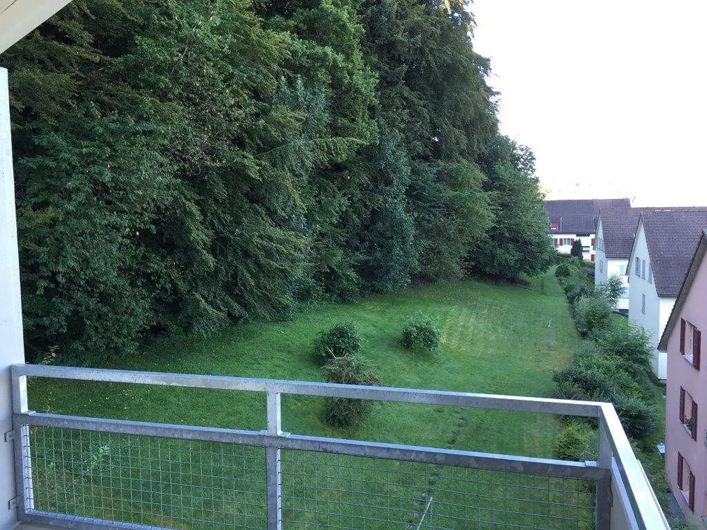 Large 4.5-Room Attic Apartment in a Quiet Location - Photo 11 of 14