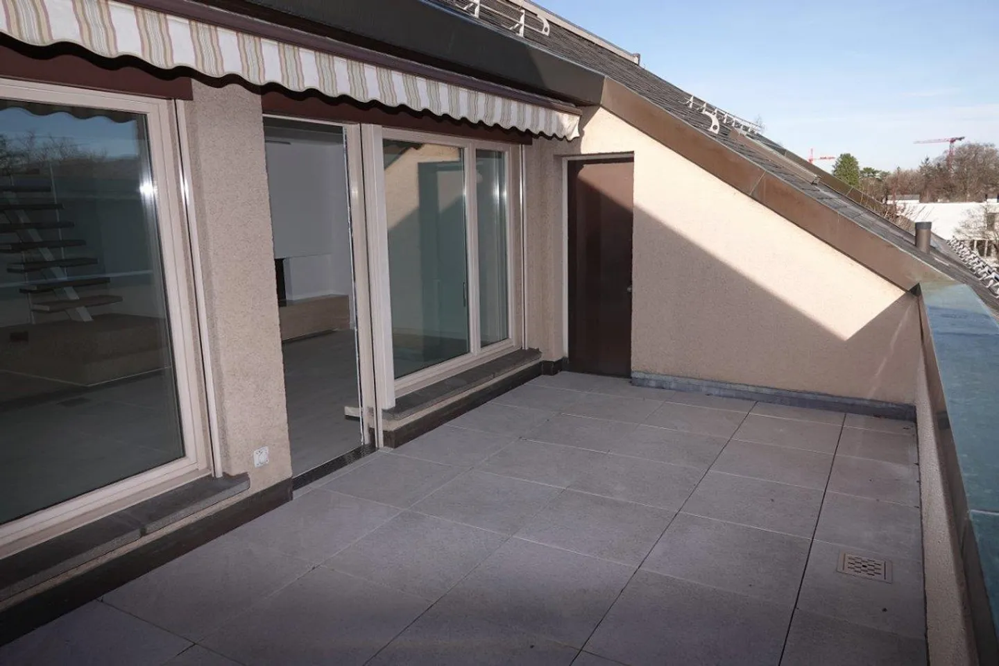 Grande, tranquilla e centralmente situata maisonette attico - Foto 6 di 18