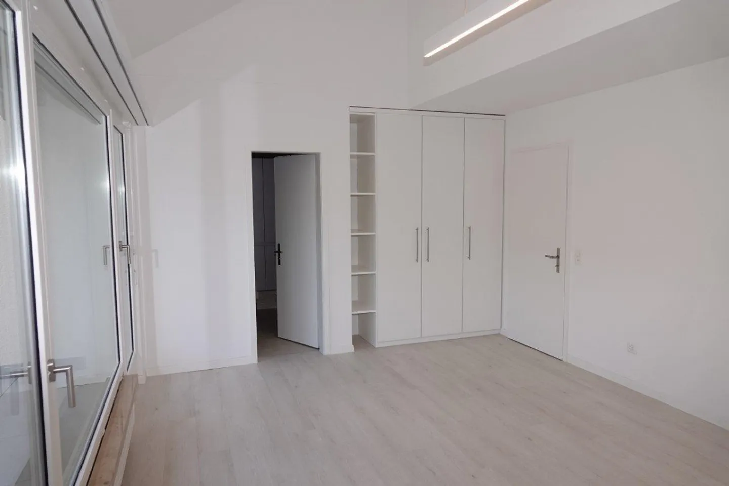 Grande, tranquilla e centralmente situata maisonette attico - Foto 10 di 18