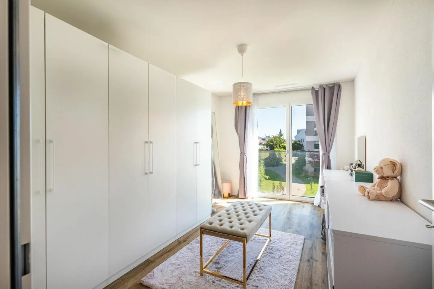 Appartamento esclusivo di 4,5 locali con loggia in una comunità fiscalmente attraente - Foto 6 di 15