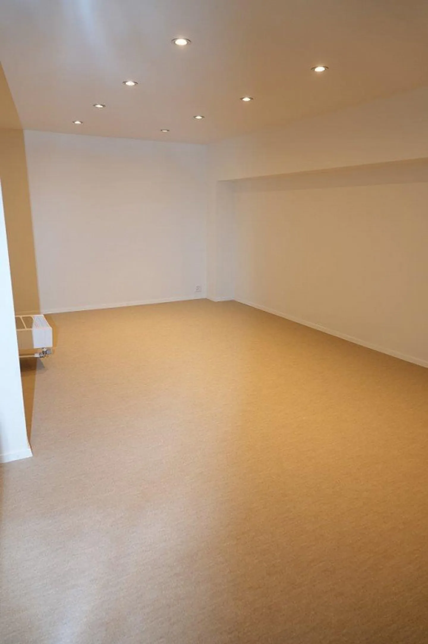 Grande, tranquilla e centralmente situata maisonette attico - Foto 14 di 18