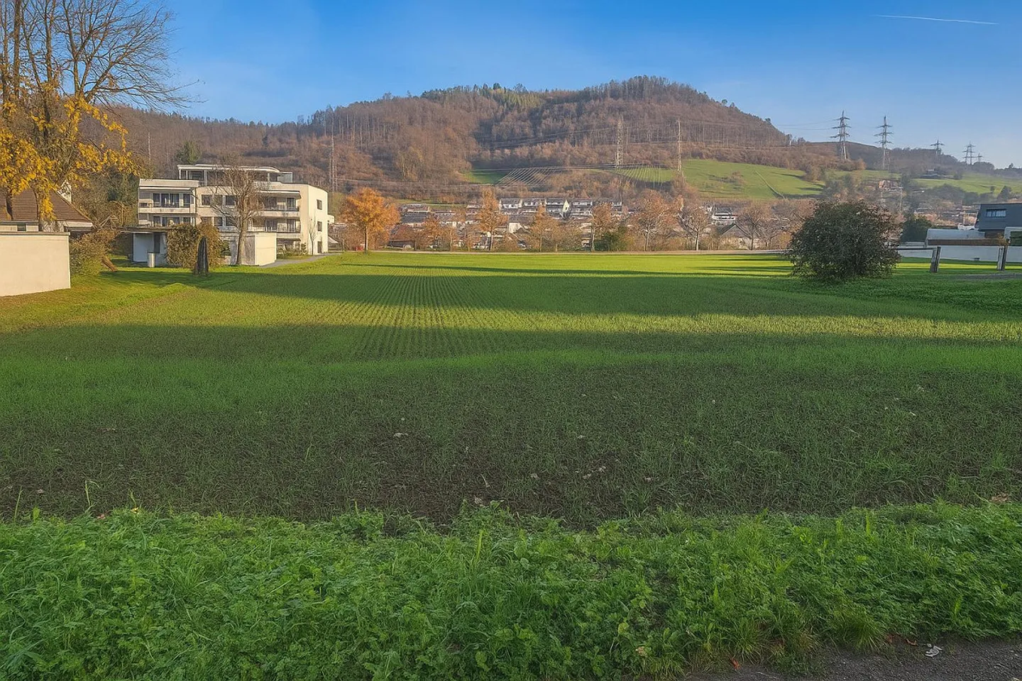 Terrain à bâtir avec potentiel - Photo 1 sur 3