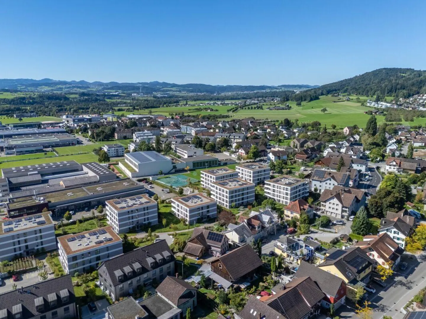 Appartamento esclusivo di 4,5 locali con loggia in una comunità fiscalmente attraente - Foto 14 di 15