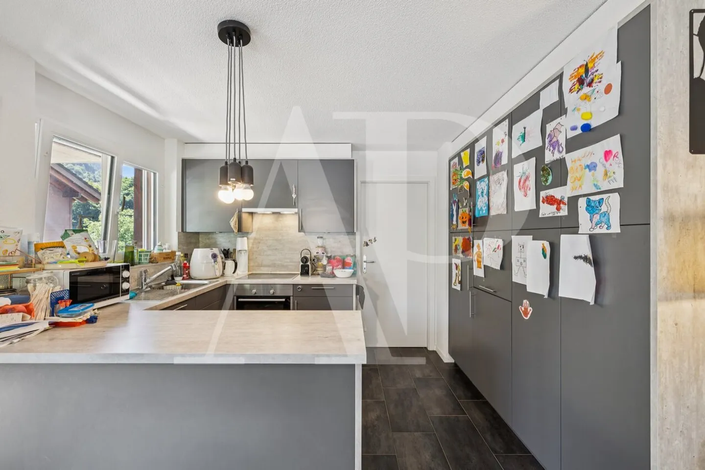 Appartement Moderne Près des Montagnes - Photo 2 sur 10