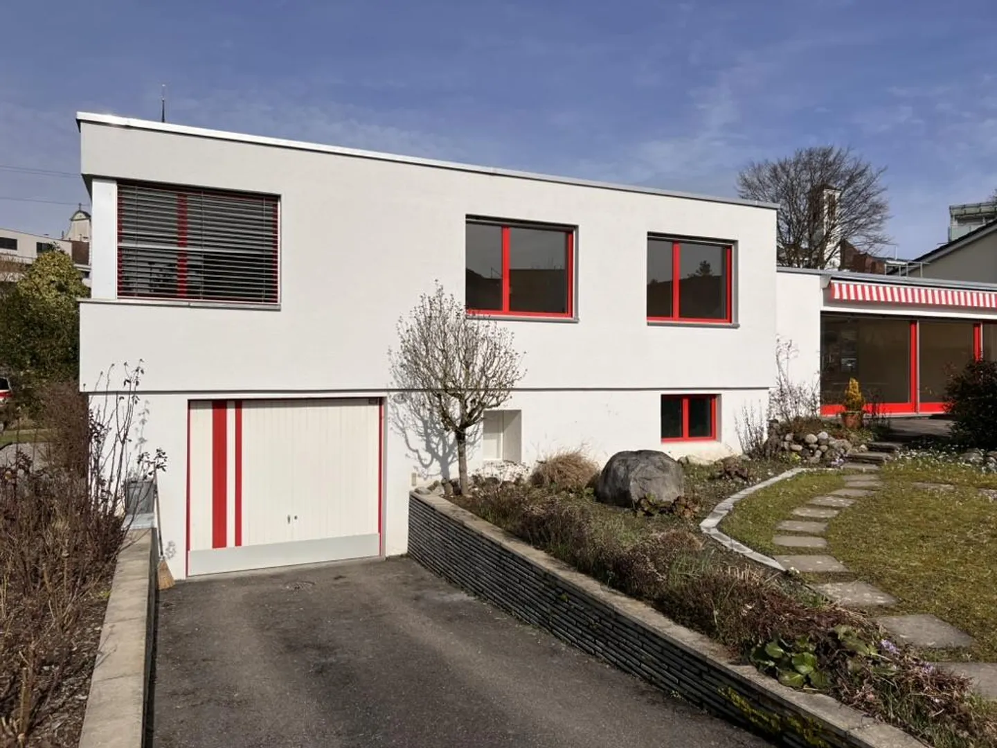 Maison à toit plat élégante - Première location après rénovation - Photo 1 sur 28