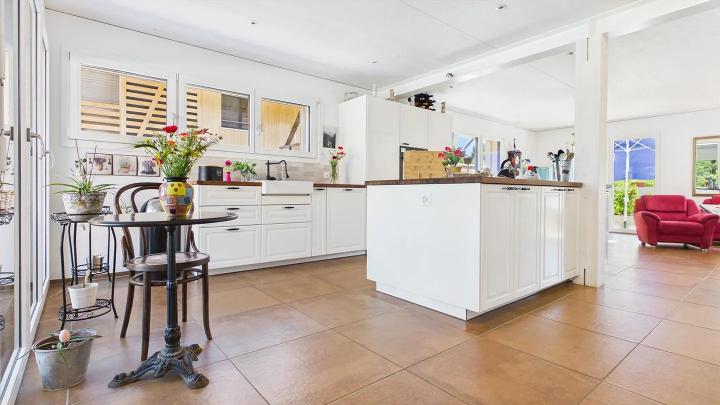 Plenty of Space on All Levels – 5.5-Room House with a View of the Green - Photo 3 of 7