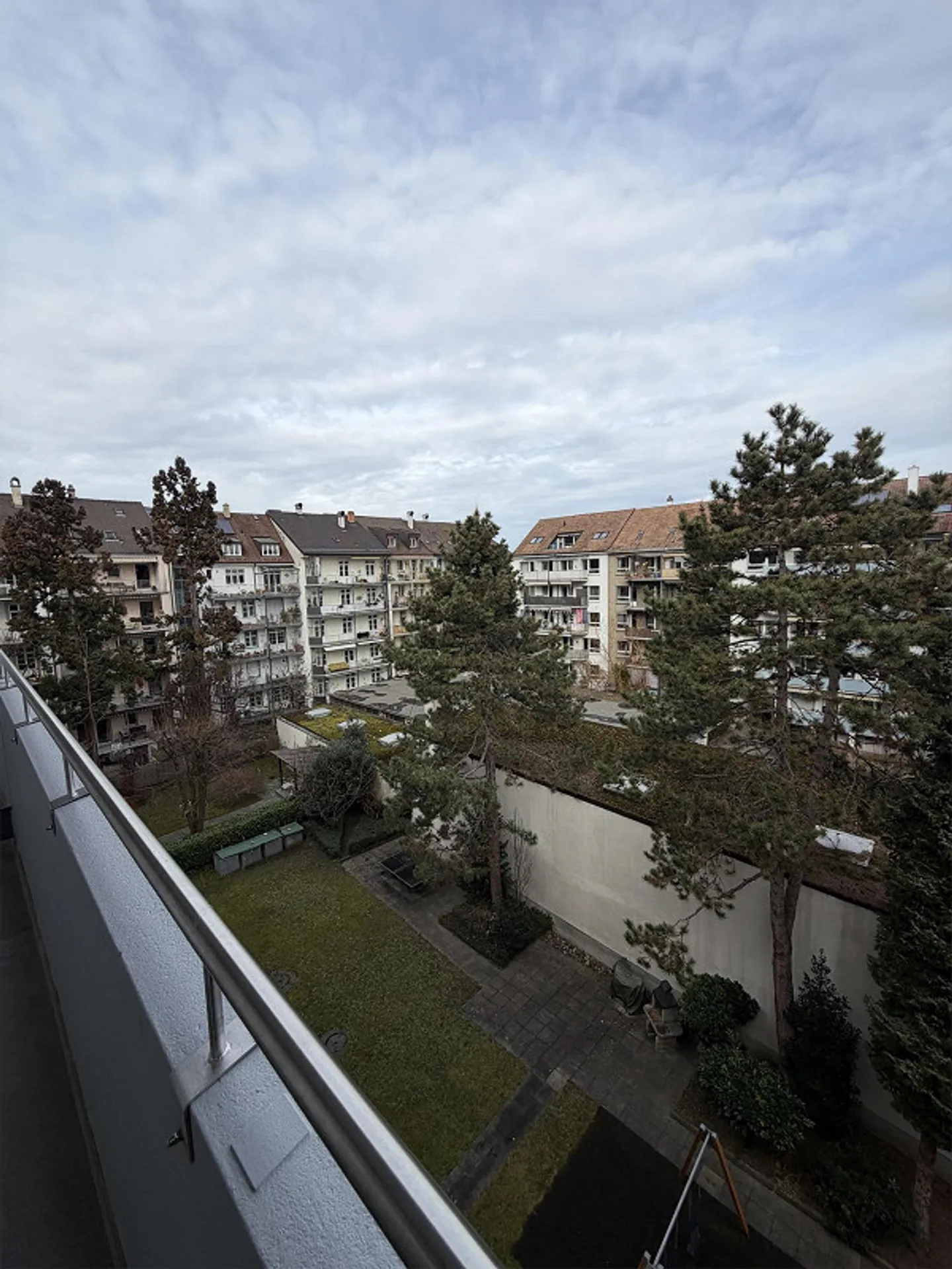 Appartamento cooperativo di 5 stanze al 4° piano - Foto 2 di 11