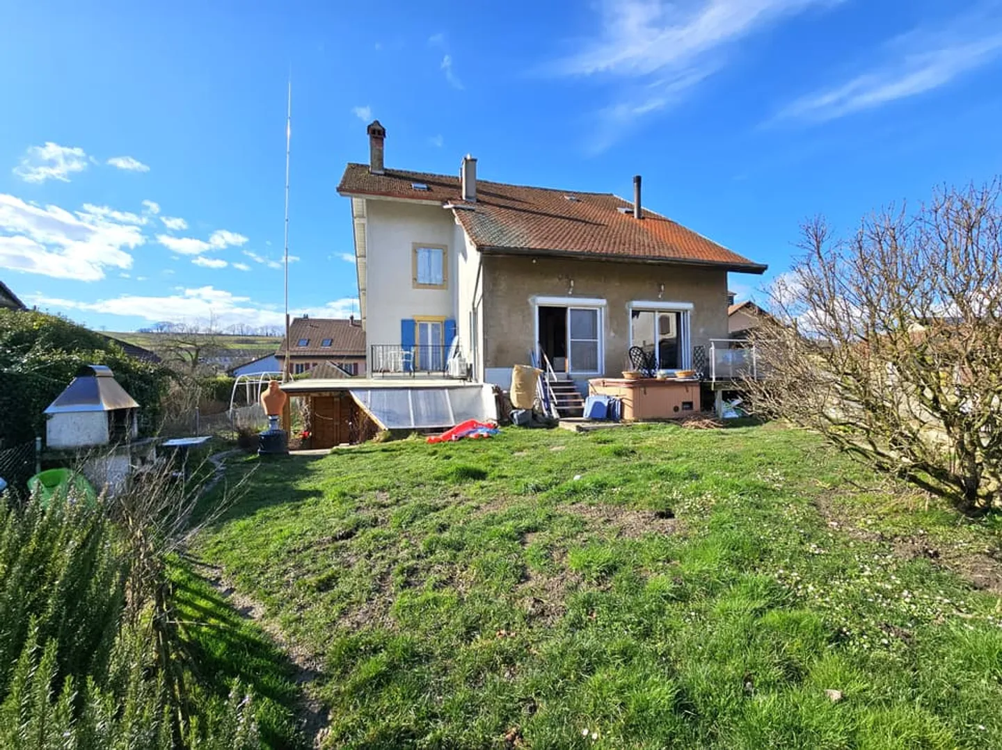 Casa di villaggio che comprende 2 appartamenti - Foto 10 di 10