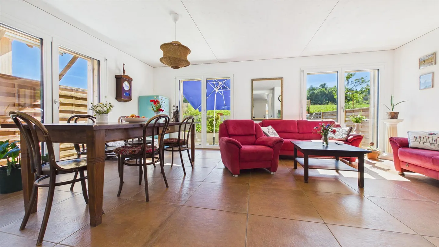 Plenty of Space on All Levels – 5.5-Room House with a View of the Green - Photo 5 of 7