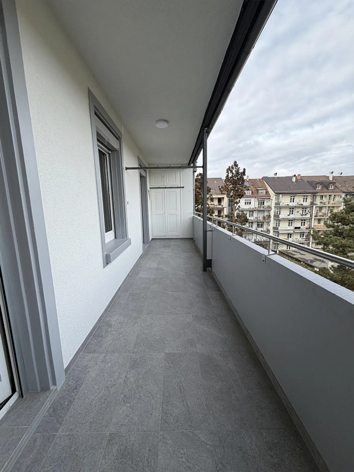 Appartamento cooperativo di 5 stanze al 4° piano - Foto 3 di 11