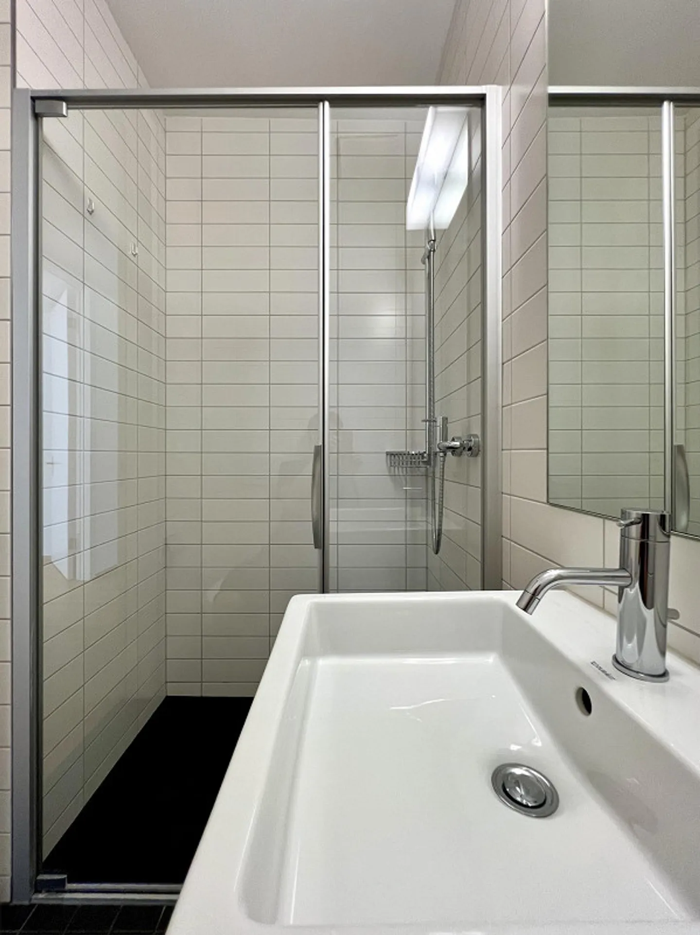 Living quietly in a central location - Photo 4 of 5