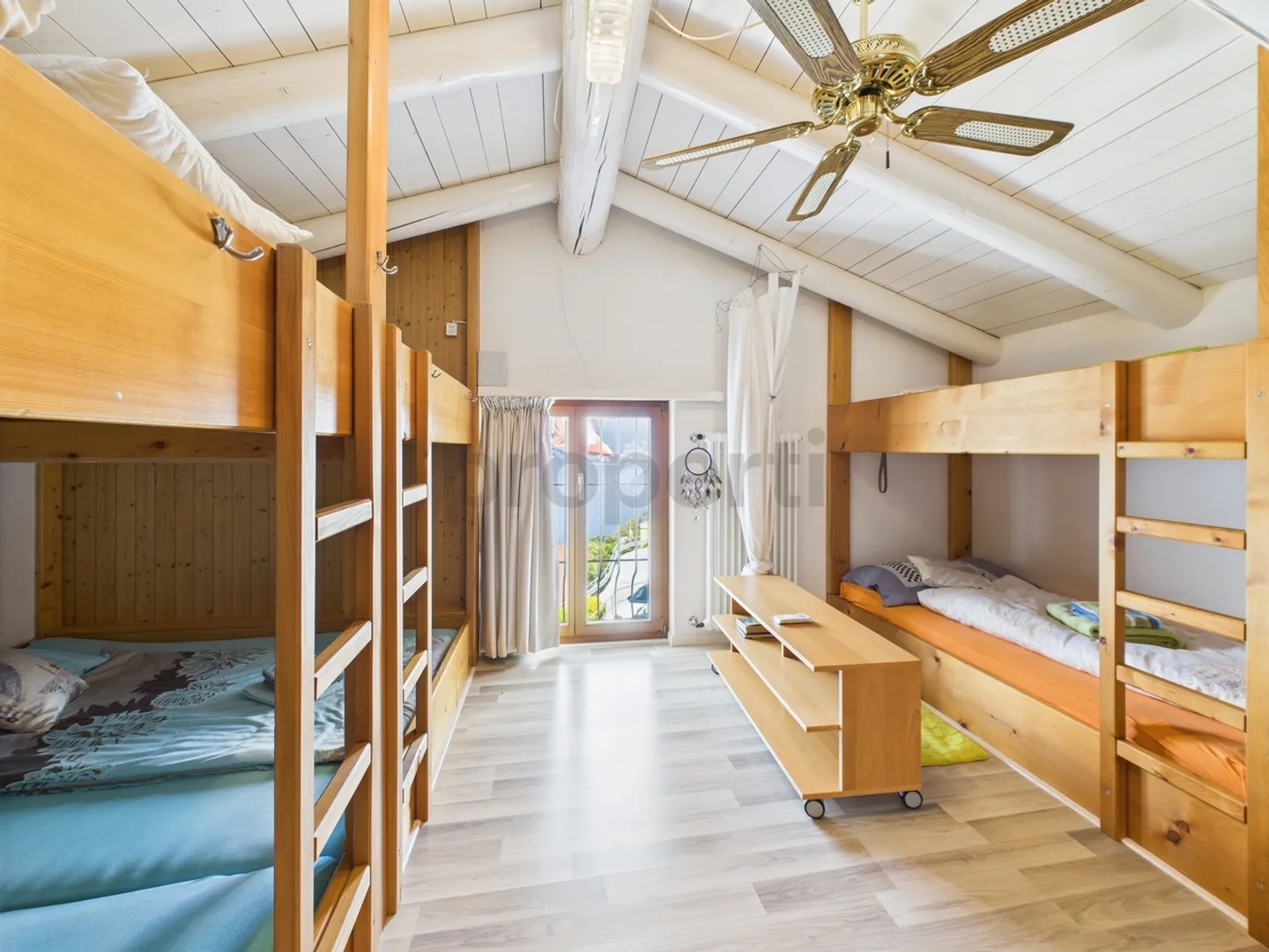 Fascinating villa with guest apartment and panoramic view of Lake Maggiore - Photo 9 of 13