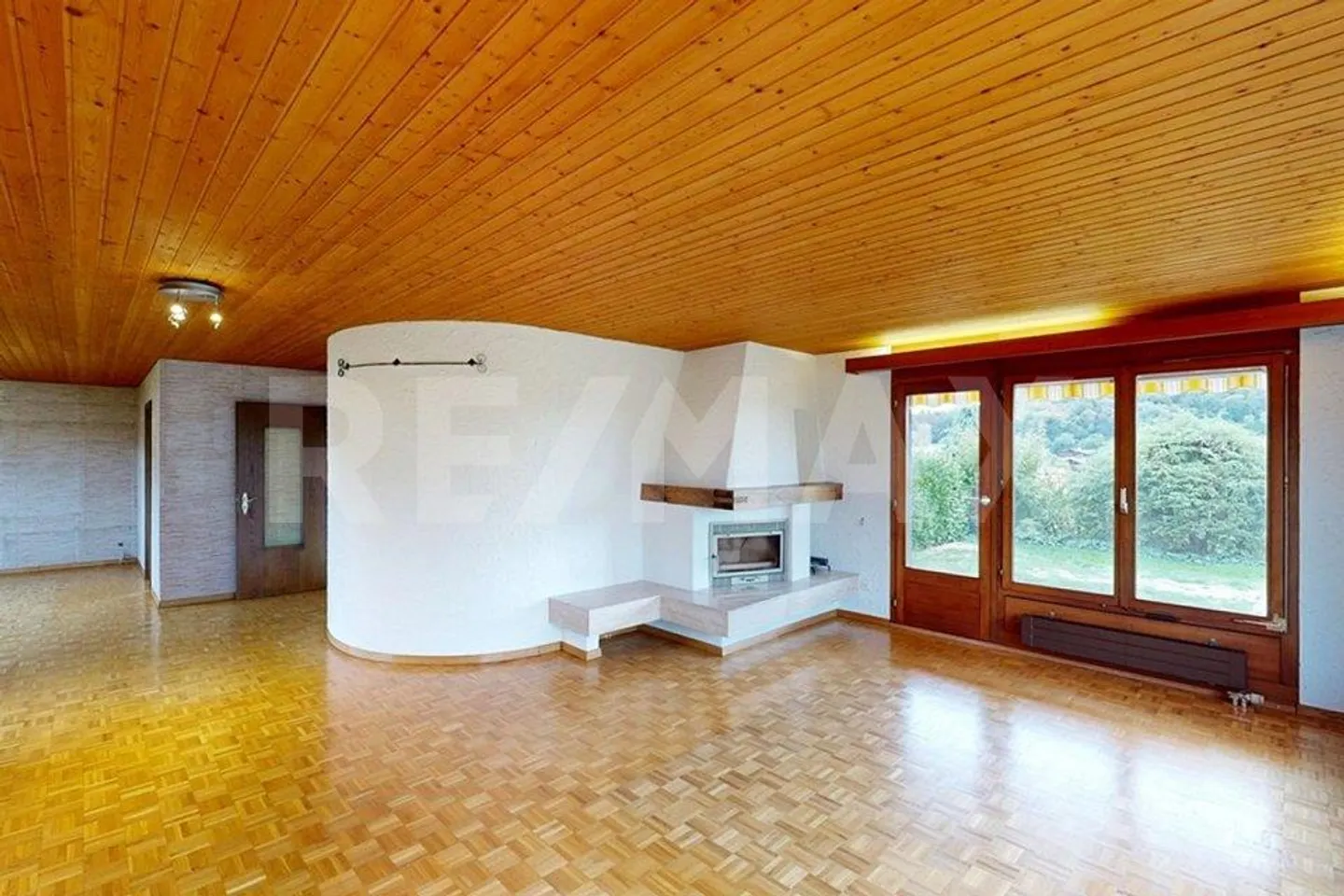 5.5 Room Single-Family House on the Edge of the Building Zone - Photo 3 of 13