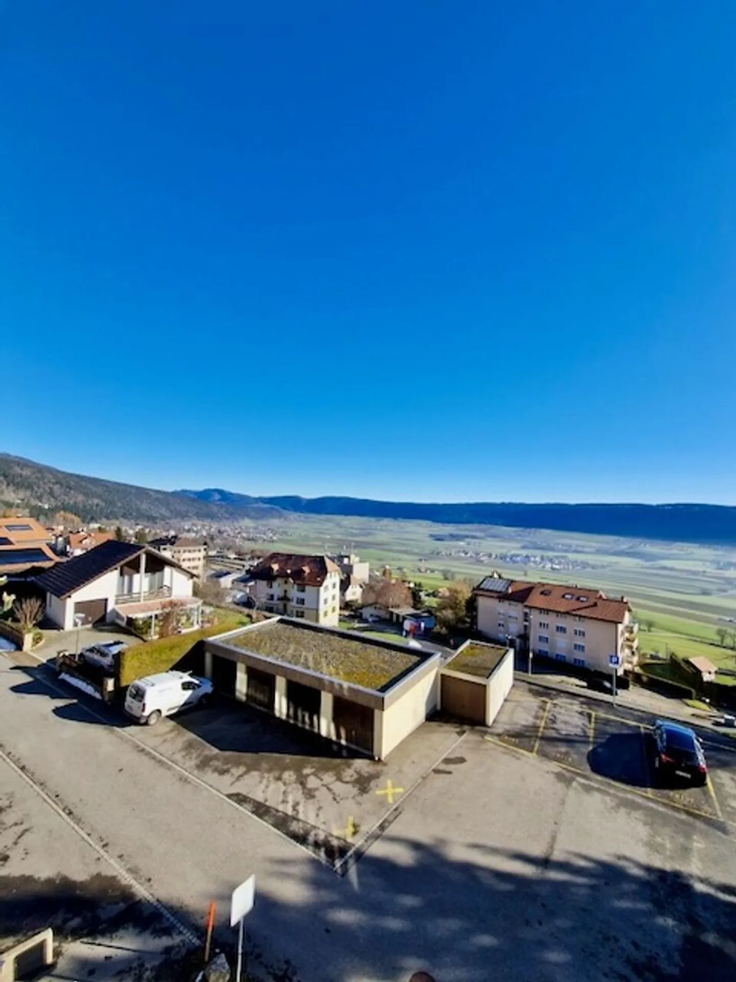 Exclusivity: Renovated! 4.5 Rooms with Superb View of Val-de-Ruz - Photo 8 of 13