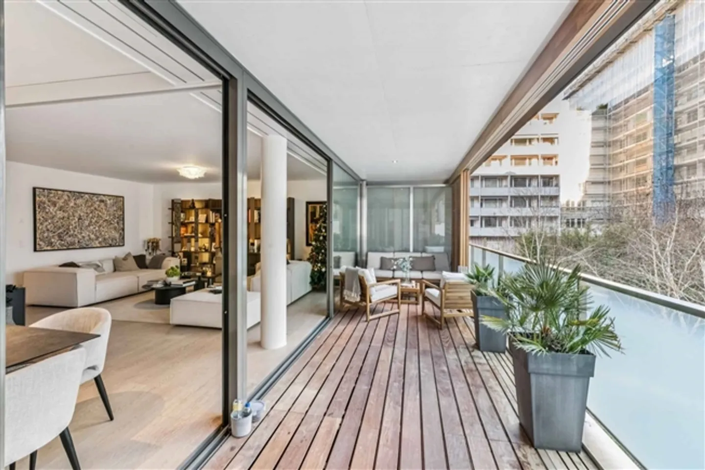 EXCLUSIVE Magnificent Apartment in a High Building - Photo 5 of 11