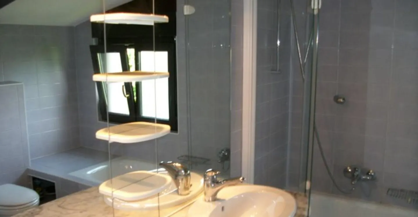 Villa 8.5 rooms - Photo 17 of 21