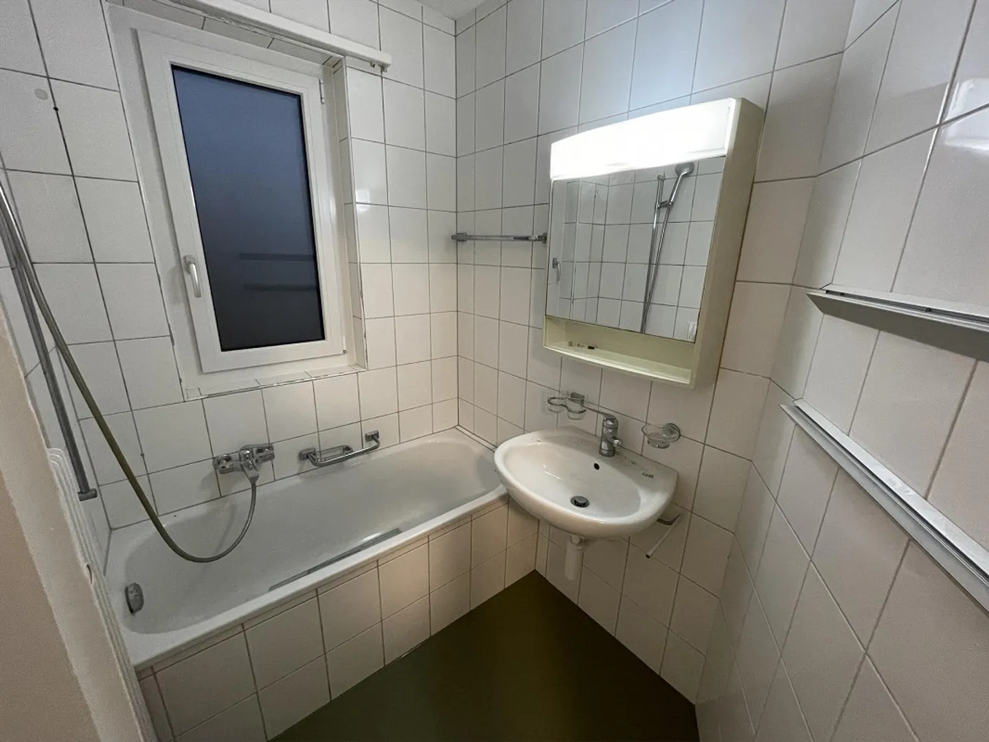 Appartamento ristrutturato di 4 stanze con camino - Foto 11 di 14