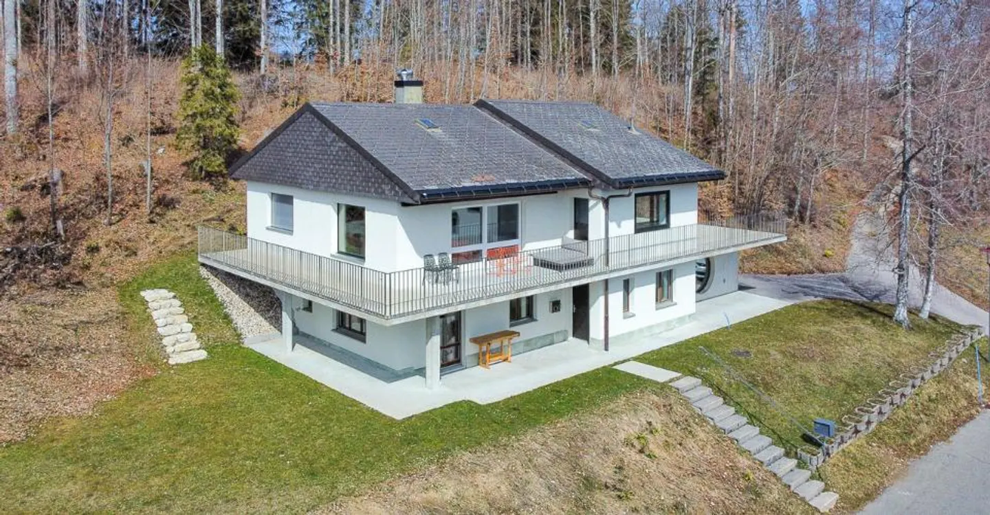 Splendide maison rénovée de 2 logements Vue dominante - Photo 2 sur 11