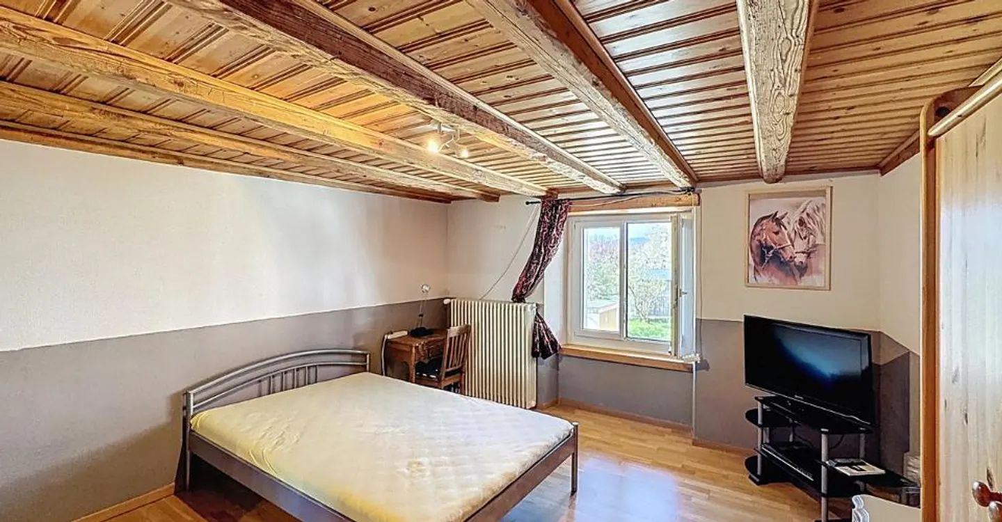 Charmantes Dorfhaus mit Potenzial - Foto 8 von 10
