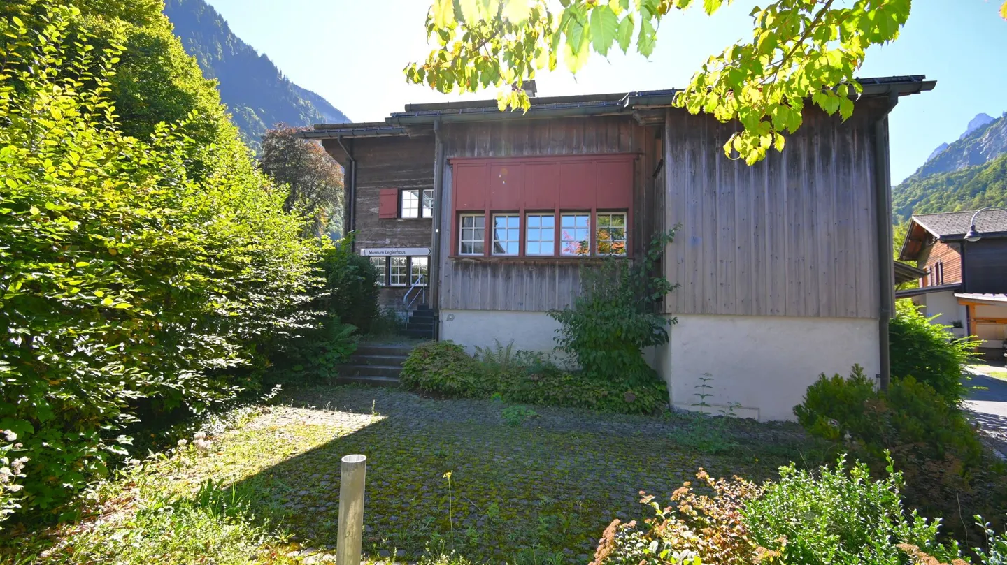 Vita di campagna in una casa indipendente e versatile con due appartamenti e spazi studio. - Foto 28 di 31