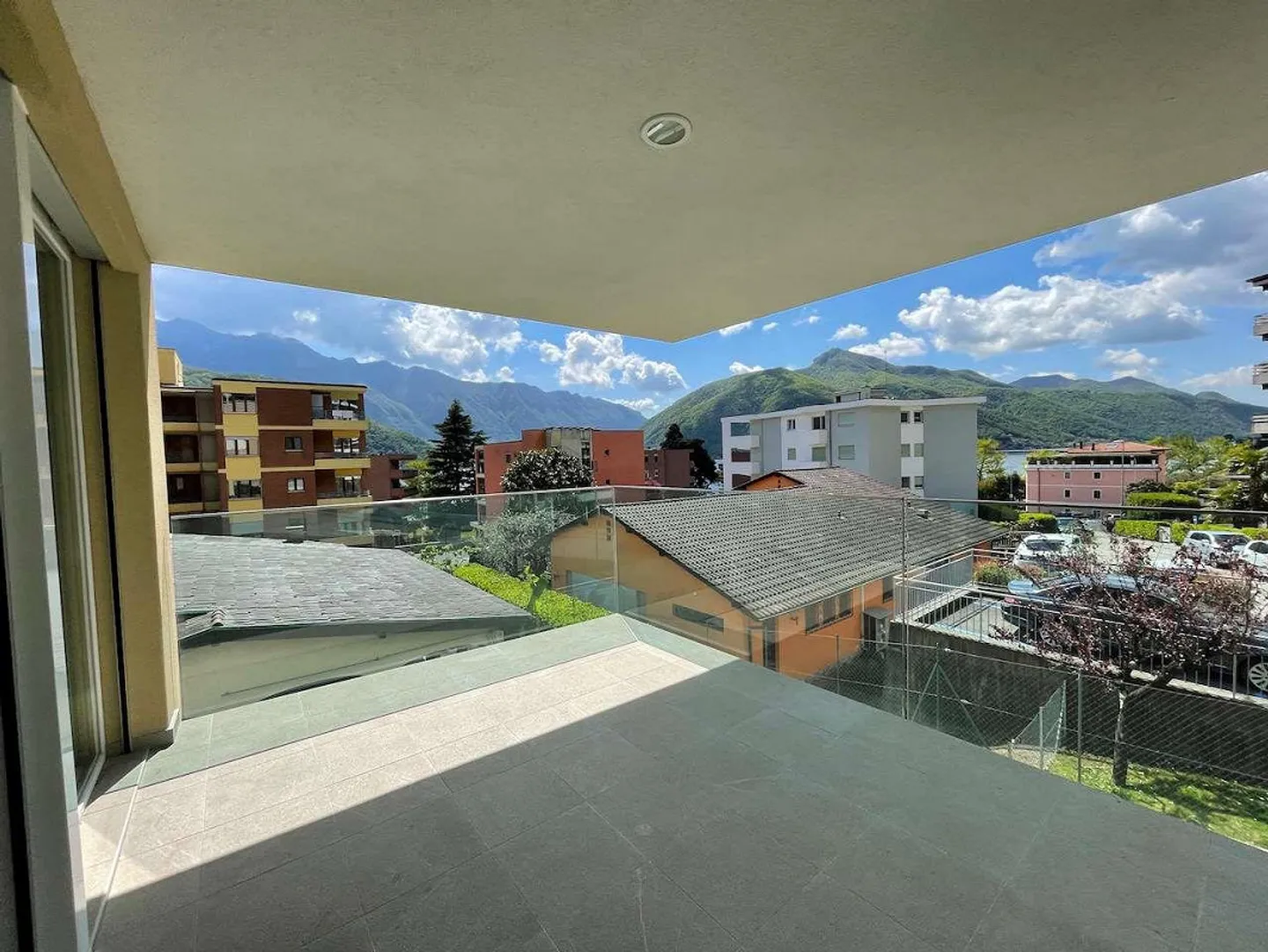 Melide, appartamento 3.5 locali con terrazza - Foto 1 di 7