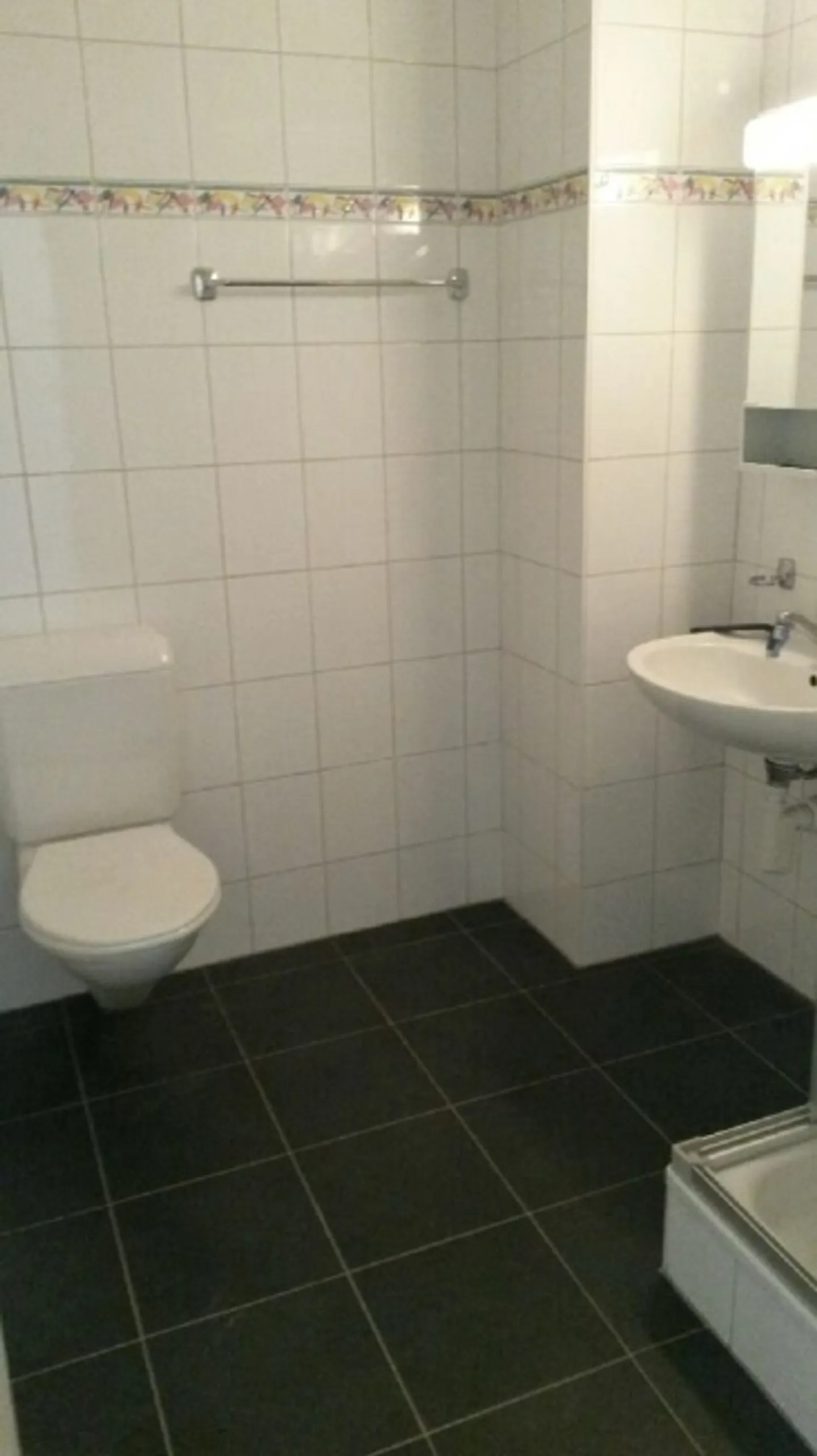 Appartement moderne avec terrasse - Photo 7 sur 12