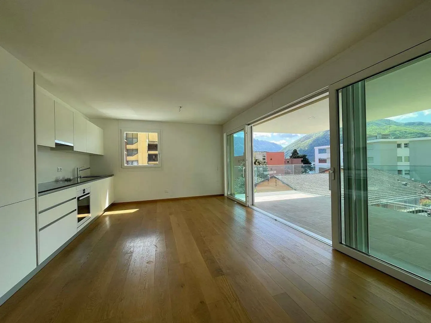 Melide, appartamento 3.5 locali con terrazza - Foto 2 di 7