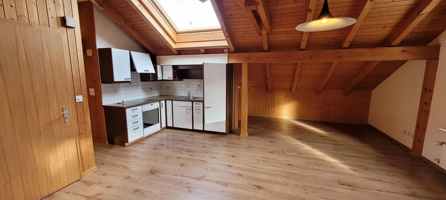 Appartamento mansardato di 2,5 stanze in centro - Foto 2 di 7