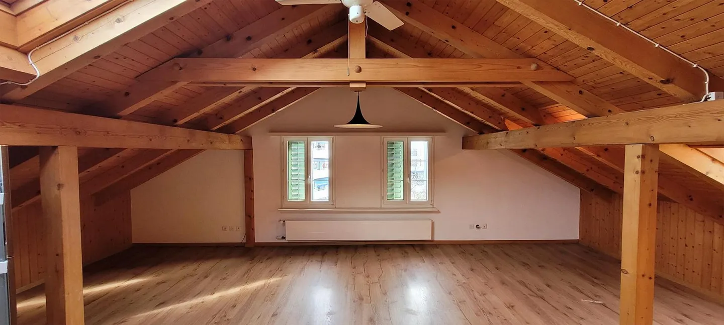 Appartamento mansardato di 2,5 stanze in centro - Foto 3 di 7