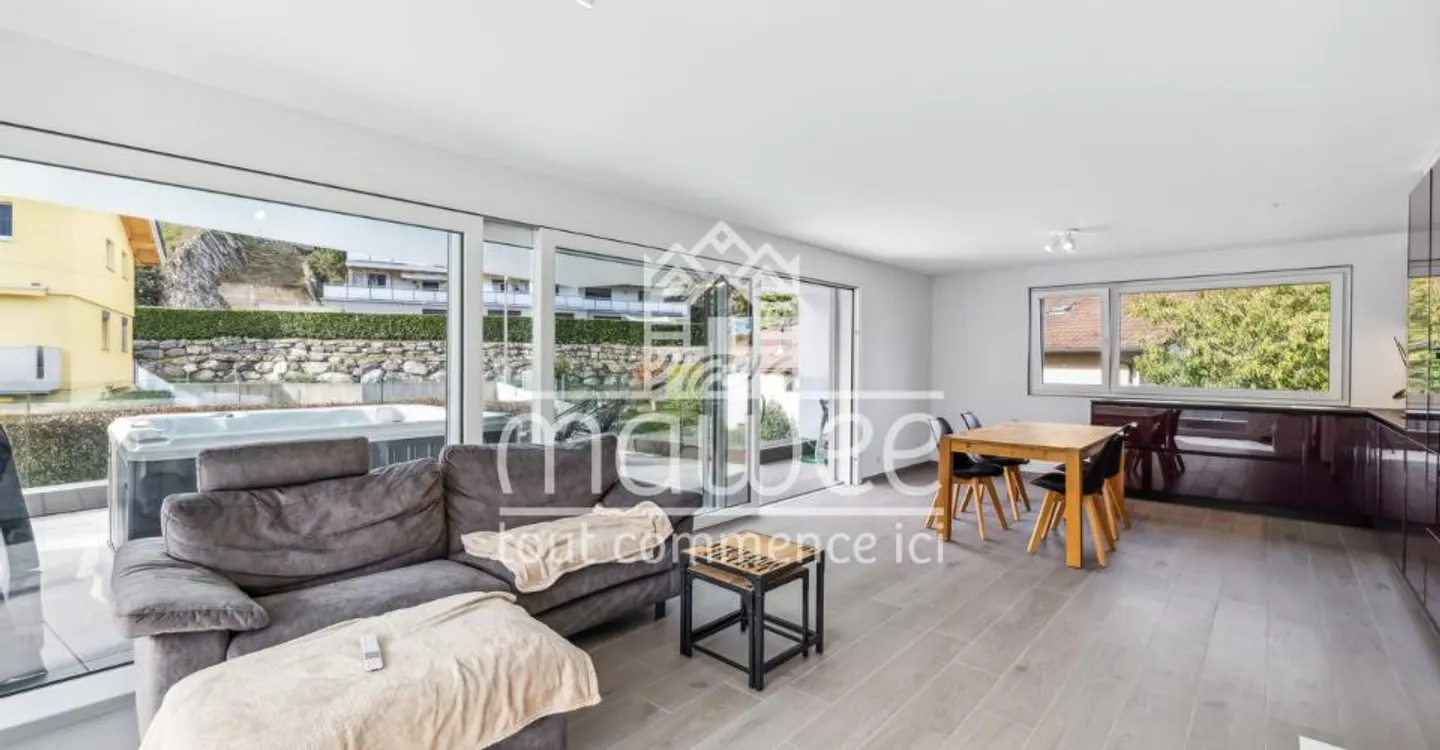 Élégance, confort et terrasse d'exception au cœur de Leytron ! - Foto 1 di 13
