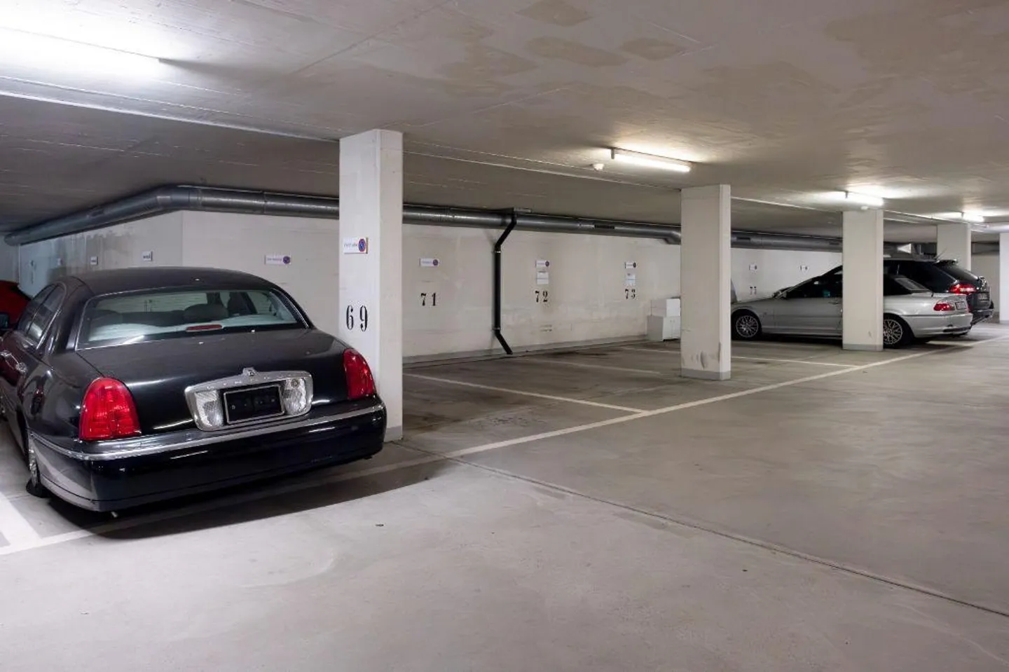 «p next days - top location - Kunstmuseum - Banking Center & parking, 1675 weekly.» - Photo 5 of 5